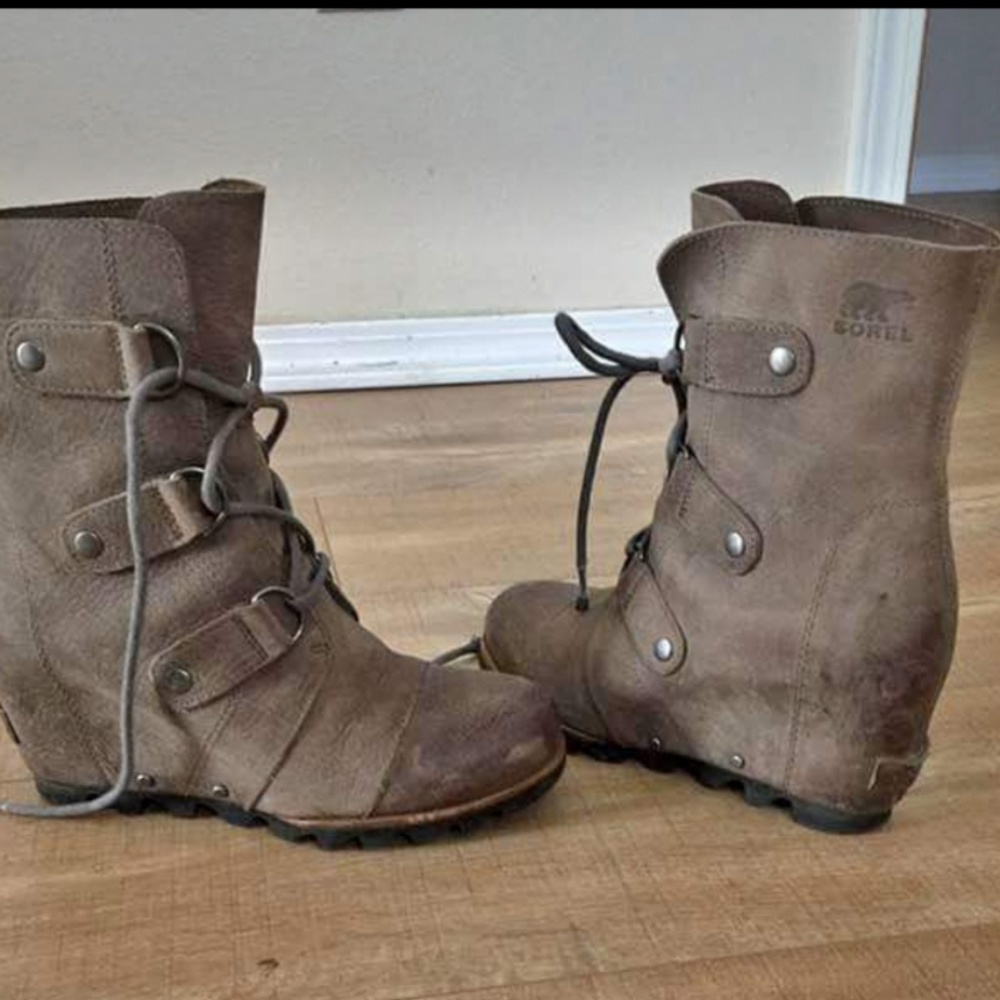 Sorel Joan of Ark wedge boots